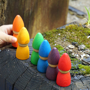 彩虹色小物件人偶木偶实木木制玩具创意积木红色黄色蓝色绿色紫色