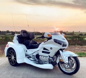 Honda 本田 进口本田金翼gl1800cc正三轮巡航机车佛沙大绵羊旅行车踏板摩托车 阿里巴巴找货神器