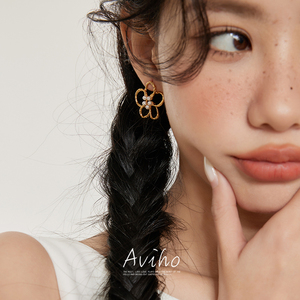 aviho 花梦旅人 镂空耳饰珍珠花蕊法式气质少女百搭高级感耳环