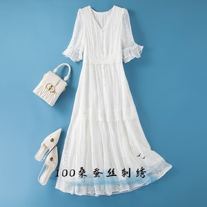 法式温柔风真丝连衣裙女夏季白色高腰显瘦冰雪桑蚕丝刺绣仙气长裙