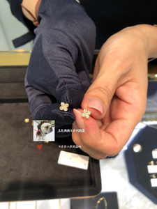 日本代购直邮 AHKAH 18k黄金 经典 四叶花瓣 钻石 耳钉 一对