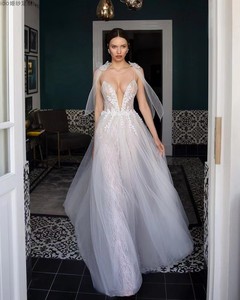 IDO婚纱定制2022新款欧美时尚性感吊带旅拍轻纱高腰小众设计师女