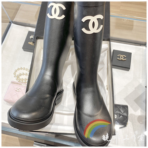 【现货】chanel香奈儿女鞋 22S新款 黑色长筒高帮白色双C雨靴鞋子