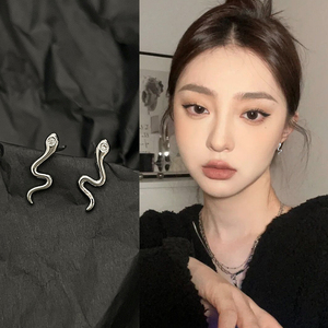 银色蛇形耳夹女无耳洞耳环小众独特时尚个性韩系创意轻奢高级耳饰
