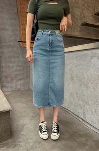 芭莎basha香港花牌修身纯棉显瘦半身裙牛仔裙2023年夏款高个子