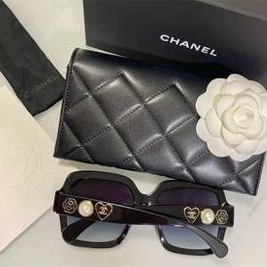 国内现货特价Chanel香奈儿墨镜CH5479山茶花爱心珐琅珍珠太阳眼镜