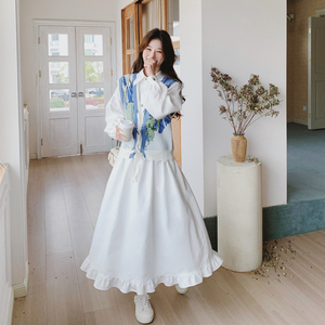 白色连衣裙套装春秋女2024新款韩版青春减龄小个子针织马甲两件套