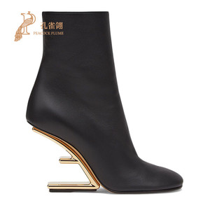 FENDI/芬迪秋冬女靴金色金属斜对角F形立体鞋跟圆头设计高跟靴