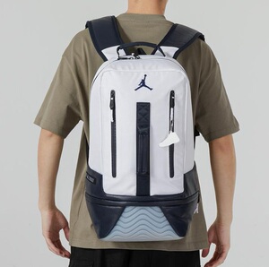 正品Nike耐克Air Jordan双肩背包AJ11篮球背包学生书包9B1971-WU4