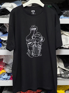 Uniqlo优衣库芝麻街KAWS x UT短袖T恤卡通印花男女同款416157 02