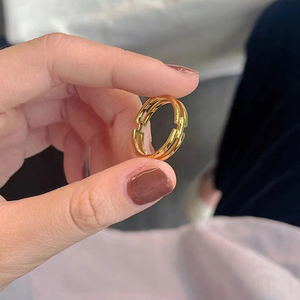 韩国设计师定制几何H字母戒指女高级感18k包金钛钢指环素圈时尚