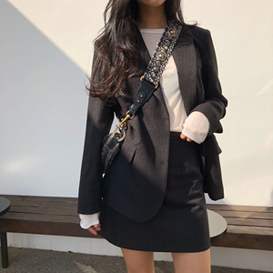 2019春装新款女装时尚小香风两件套职业时髦套装韩版西装套装