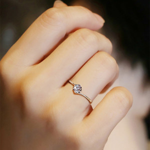 韩国简约镀18k白金对戒钻戒铂金戒指仿真莫桑石钻石戒指女求结婚