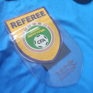 尚鞠堂#足球裁判装备referee胸徽保护套3M胶魔术贴胸徽套