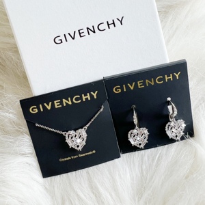 Givenchy纪梵希美代珠宝水晶似钻石桃心爱心耳环项链锁骨链套装女