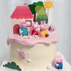 软陶小猪一家四口蛋糕装饰热气球小树房子插牌摆件网红创意生日