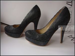 超值回馈 CAROLINNA ESPINOSA 高级蓝灰蛇皮超高跟美鞋38