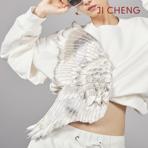 jicheng吉承原创设计卫衣吸磁可拆卸翅膀手工刺绣宽松圆领情侣款