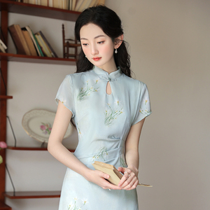 新中式女装端庄温婉复古风改良旗袍年轻款夏季气质修身收腰连衣裙