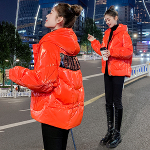 红色亮面羽绒服女冬短款小个子2023年新款韩版时尚宽松白鸭绒外套