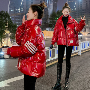 亮面羽绒服女短款2023年新款冬季韩版红色免洗网红爆款小个子外套