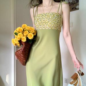 Sandro Queen法式清新复古碎花长裙女夏季性感绿色小花吊带连衣裙