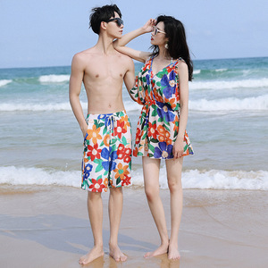 海岛度假情侣泳衣女2024年新款情侣款沙滩海边蜜月游泳衣男士套装