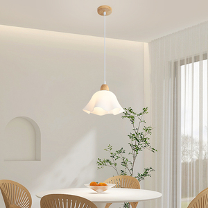 极简奶油北欧风灯具现代简约白色卧室小吊灯创意温馨餐厅花朵吊灯