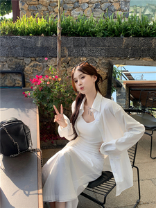 kumikumi休闲套装中长款防晒衬衫女白色吊带夏季直筒半身裙三件套