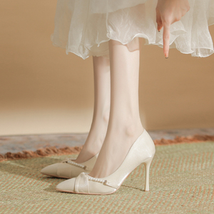 米白色高跟鞋女2024春秋新款气质5厘米细跟7cm小码313233尖头单鞋