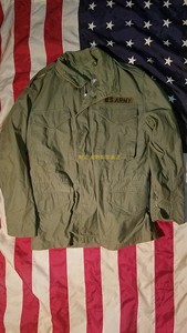 越战美军军版原品1967年ALPHA制SS码单绿色铝拉链M65夹克风衣