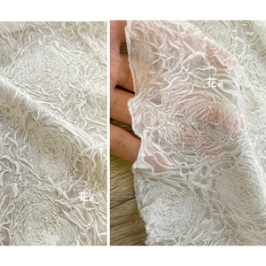 白色玫瑰立体肌理皱纱 透视蕾丝压痕肌理网纱婚纱礼服设计师面料