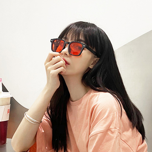 墨镜女韩国明星同款个性街拍表演凹造型眼镜沙滩旅游小脸红色镜片