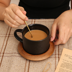 北欧轻奢陶瓷咖啡杯配底座黑色磨砂马克杯配勺简约创意咖啡厅杯子
