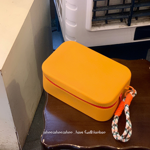 化妆包分享！香橙与甘红意外好搭~硅胶手提收纳包便携防水手机包