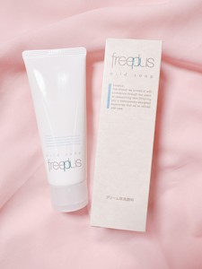 日本freeplus芙丽芳丝洗面奶氨基酸泡沫敏感肌温和保湿洁面乳新版