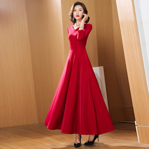 红色连衣裙女春季新款长袖收腰减龄气质超长款大摆裙高级感长裙子