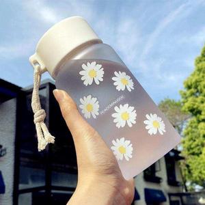 小雏菊塑料水杯女男学生韩版杯子便携ins创意小清新潮流茶杯550ml