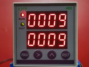 HB482智能双数显计测器计数器时间继电器转数表累时器NJFP482