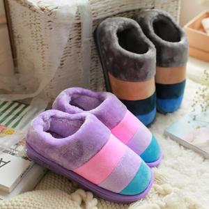 冬天室内孕产妇包脚后跟有根带跟加绒厚底男女保暖月子棉拖鞋。