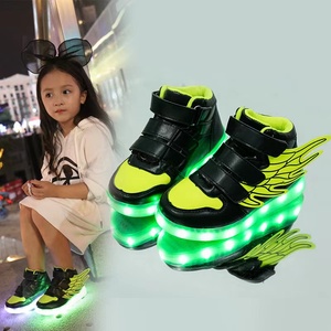 会发光的鞋子男童女童儿童发光鞋有轮子的鞋子带灯夜光小学生运动