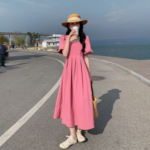 韩系温柔玫粉色连衣裙女夏季2024新款方领泡泡袖高腰气质显瘦长裙