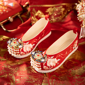 春秋新款古风中式秀禾服婚鞋平跟流苏红色古装新娘鞋绣花汉服婚鞋