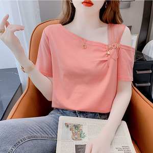 桔红色露肩T恤女夏季新款性感设计感小众锁骨小衫宽松短袖上衣服