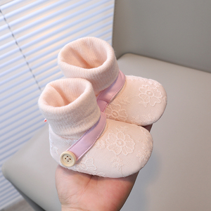 婴儿鞋新生儿鞋袜女宝宝脚套软底鞋春秋季防掉鞋0-1岁6-8个月9-12