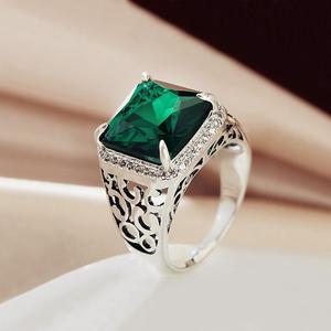 复古镂空镀白金方形暗绿水晶 专柜祖母绿宝石装饰戒女男士戒指