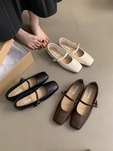 香港法式复古方头浅口单鞋女2024春季新款韩版仙女软平底玛丽珍鞋