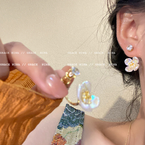 纯欲奶白~清新花朵耳钉女小众设计耳环高级感个性甜美精致耳饰品