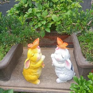 创意太阳能祈祷兔子卡通情侣户园林庭院别墅摆件客厅白色黄色摆放