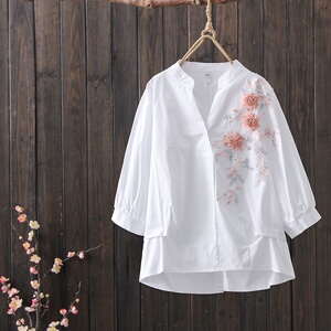 法国小众刺绣立体花朵棉布衬衫女设计感前短后长短袖洋气白色上衣